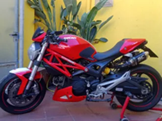 ducati monster 696