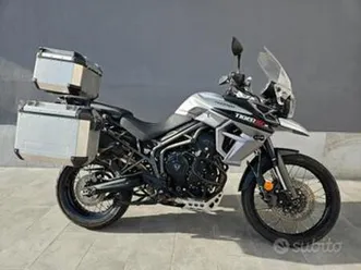triumph tiger 800 xcx
