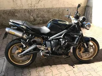 triumph street triple - 2010