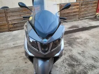 maxi scooter piaggio x10 500