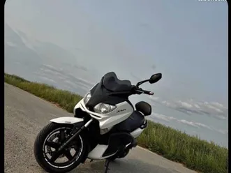 scooter 125 xmax
