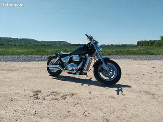 marauder suzuki vz800