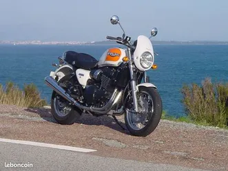 triumph thunderbird sport