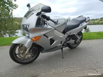 vfr 800 fi