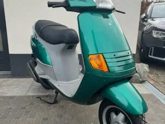 ⭐️piaggio skr 125cc 8142 km nieuwstaat! uniek exemplaar⭐️ — scooters | piaggio — marktplaats