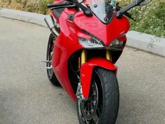 ducati 939s comme neuve, 13079kms, 1ere main, ct ok, révisée, 8900 euros