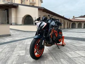ktm superduke 1290 r evo