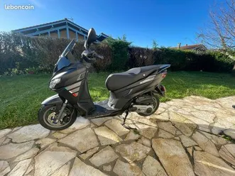 aprillia sxr 50 neuf