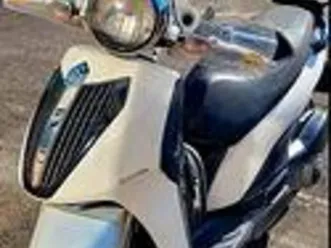 piaggio carnaby 300 - 2011