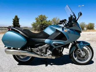 honda - nt700v-deauville