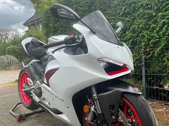 ducati panigale v2
