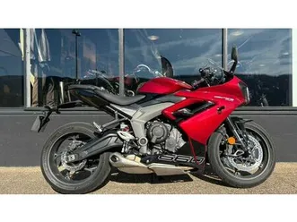 triumph  daytona 660 2025 660 cm3 | moto sportive | 4 200 km | 74600 seynod