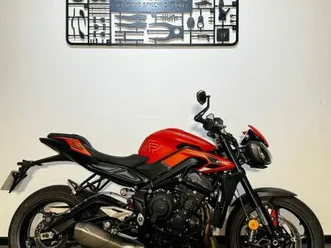 triumph street triple 765 r 2025 765 cm3 | moto roadster | 827 km | orange | 34000 montpellier