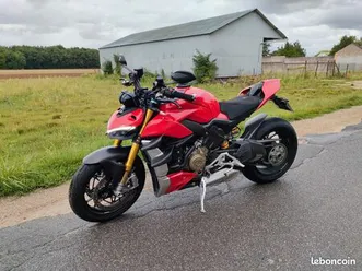 ducati streetfighter v4s