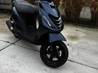 piaggio zip met nieuwe kappenset — scooters | piaggio — marktplaats