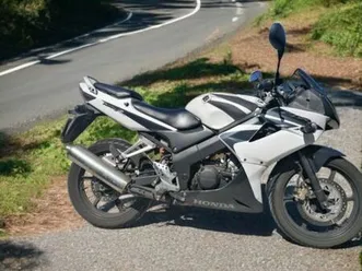 honda cbr 125r – très bon état – 4 temps