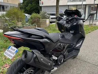 yamaha tmax 560