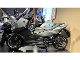 yamaha tmax 560