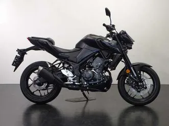 yamaha mt-03 zwart