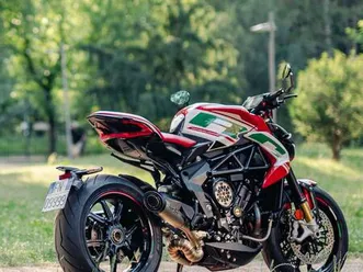 vendo mv agusta dragster 800 rc scs (2022 - 25) usata a milano (codice 9891508) - moto.it