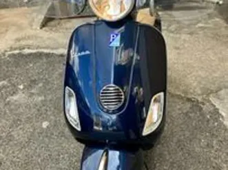 piaggio vespa 50 lxv - 2011