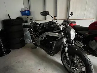 triumph t595 daytona