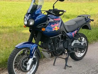 triumph tiger 955i redbull