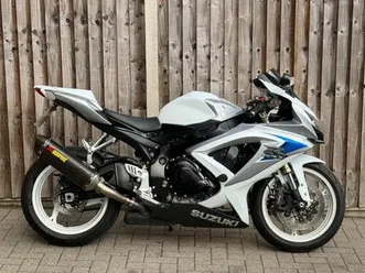 suzuki gsxr 600 k8 2008 (58) super sport + 8,000 miles + stunning colours