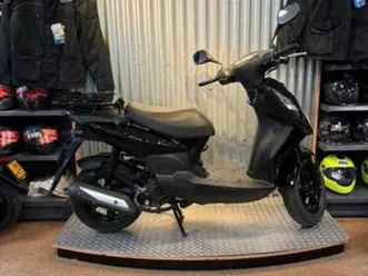 sym x pro in nieuwstaat zes maanden garantie — scooters | sym — marktplaats