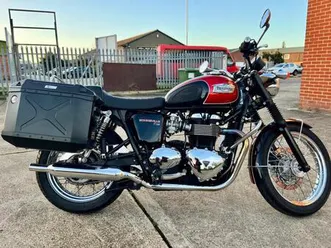 triumph bonneville 865 se model in beautiful condition long mot & low miles