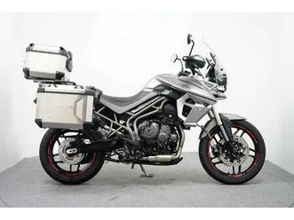 triumph tiger 800 xrt grijs