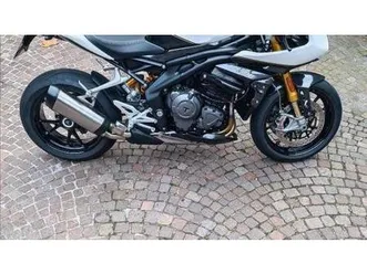 vendo triumph speed triple 1200 rr (2022 - 25) usata a milano (codice 9892001) - moto.it