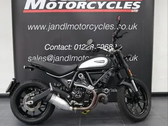 ducati scrambler icon dark, heated grips, low miles