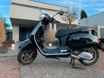 vespa 125 gts