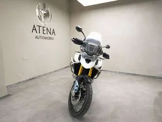 triumph tiger 900 rally pro bianco