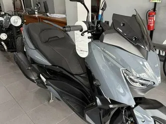 yamaha xmax 125 de 2021 com apenas 10000km delães