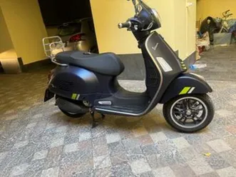 piaggio vespa 300 gts super tech