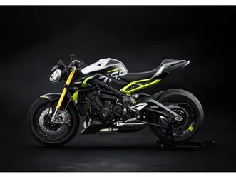 street triple moto2 765