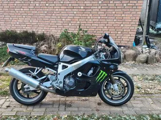 honda cbr900rr fireblade sc28