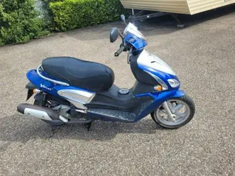 benelli b velvet 125 --->13000km tüv 9/2026 winterpreis