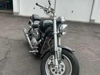 suzuki interuder vs 800