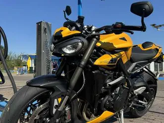 triumph street triple 765 rs giallo