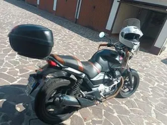 moto guzzi breva 750 - 2005