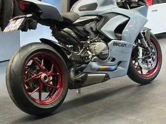 ducati panigale v2