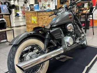 moto honda shadow bobber