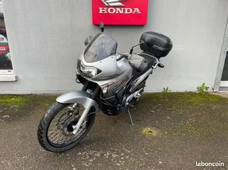 moto honda transalp 650