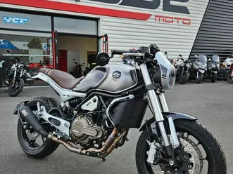 qjmotor srv 550 cafe racer