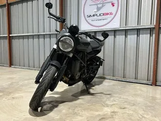 husqvarna svartpilen 701 - garantie 12 mois - bridable en a2