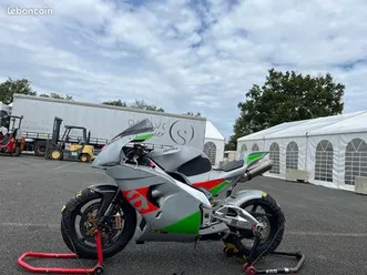 aprilia rsv 1000