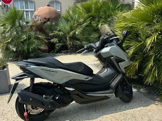 honda 125 forza xadv 2022 gris avec carnet facture